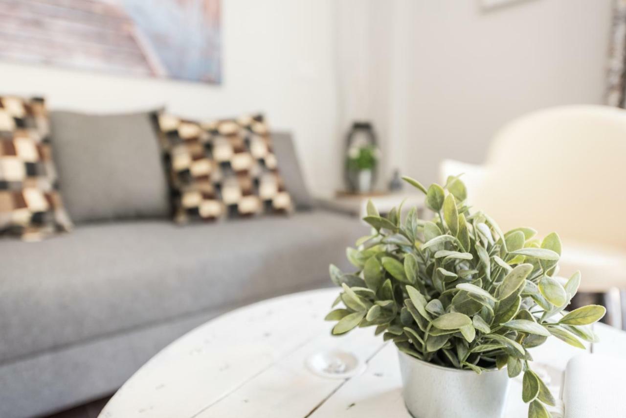 2 Habitaciones Apartamento Temporada En Lucero Madrid Ngoại thất bức ảnh
